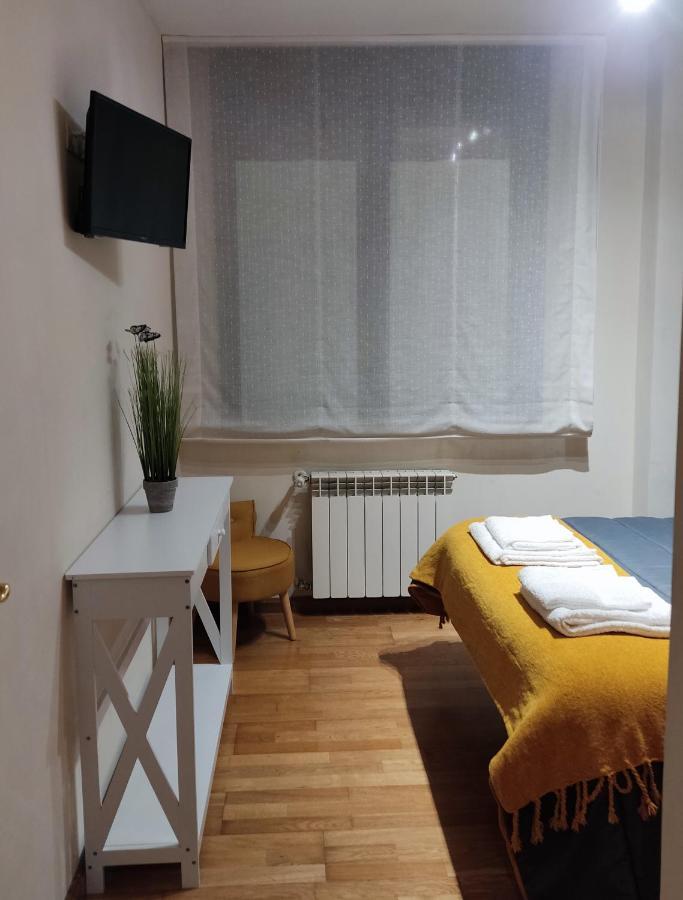 Apartamento Centrico Con Wifi Y Parking De Coche Tamano Medio Onís المظهر الخارجي الصورة