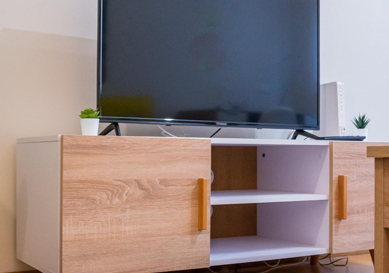 Apartamento Centrico Con Wifi Y Parking De Coche Tamano Medio Onís المظهر الخارجي الصورة
