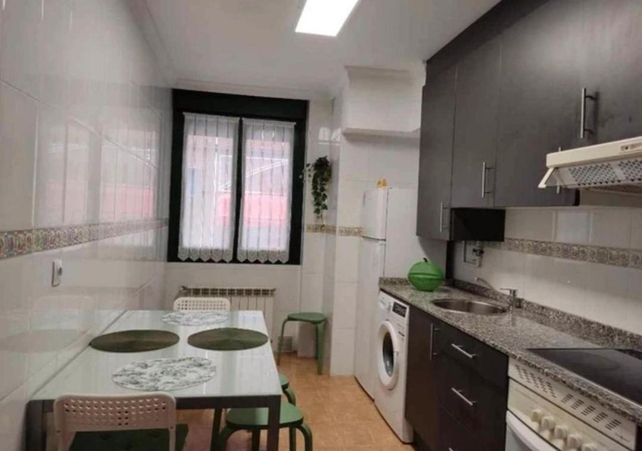 Apartamento Centrico Con Wifi Y Parking De Coche Tamano Medio Onís المظهر الخارجي الصورة